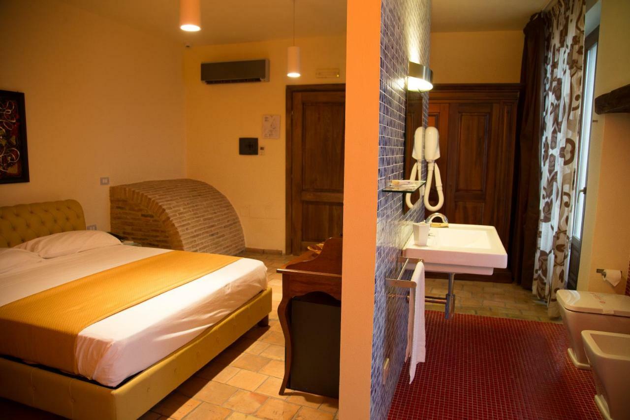 Relais Hotel Palazzo Castriota Корильяно-Калабро Экстерьер фото