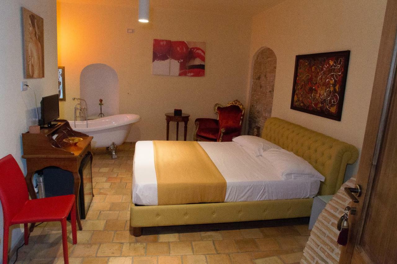 Relais Hotel Palazzo Castriota Корильяно-Калабро Экстерьер фото